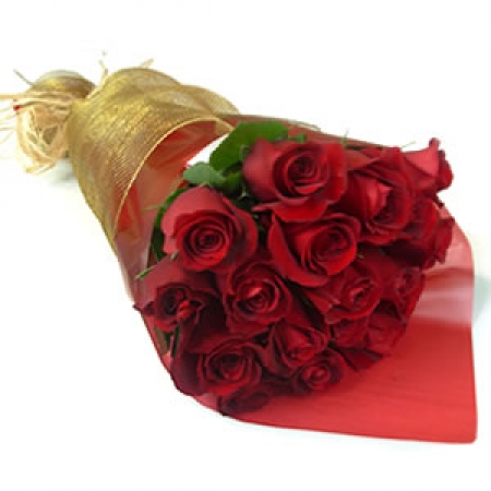Love's Embrace - 12 Stems Bouquet
