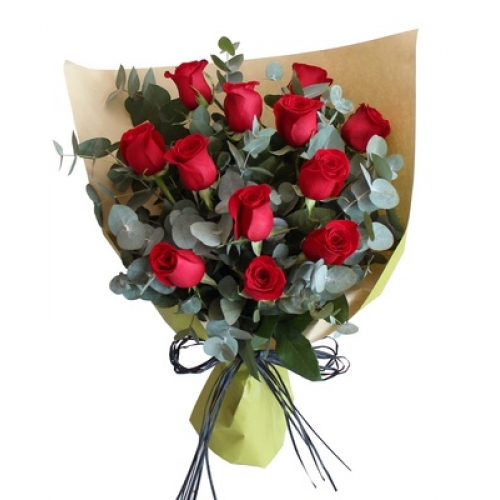 Love You - 12 Stems Bouquet