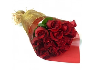 Love's Embrace - 12 Stems Bouquet