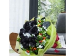 Love me Not - 12 Stems Bouquet