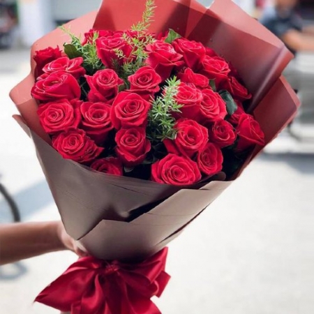 12 Red Roses Bouquet