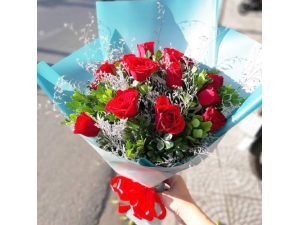 12 Red Roses Bouquet