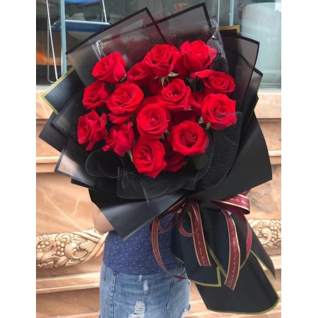 12 Red Roses Bouquet