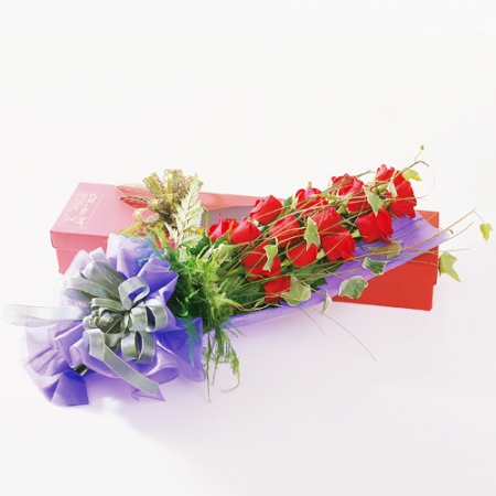 12 Red Roses Bouquet