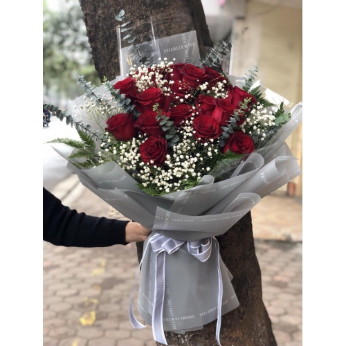 12 Red Roses Bouquet