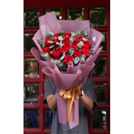 12 Red Roses Bouquet