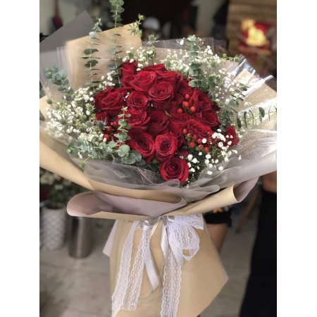 12 Red Roses Bouquet